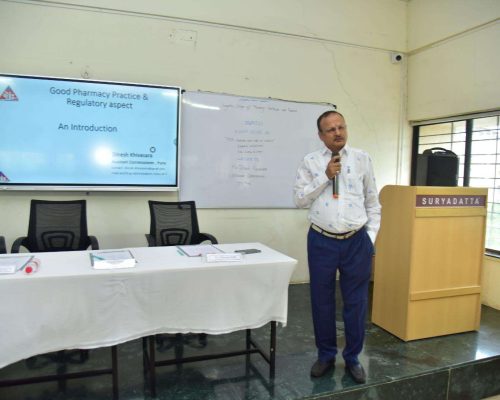 Mr. Dinesh Khivasara, Assistant Commissioner, FDA Pune during his lecture at SEF’s SCPHR